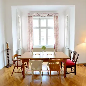  Apartment Classy Apartment, 10 Min To The Centre Österreich